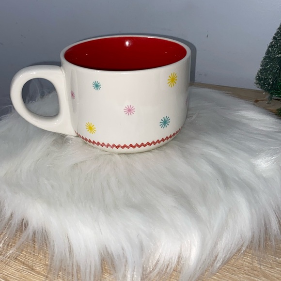 Hallmark Snoopy Joy Peanuts Oversized Holiday Mug NWT - Picture 2 of 4